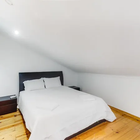 Apartment Santa Marta Lisbon